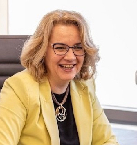 Oana Stoenescu